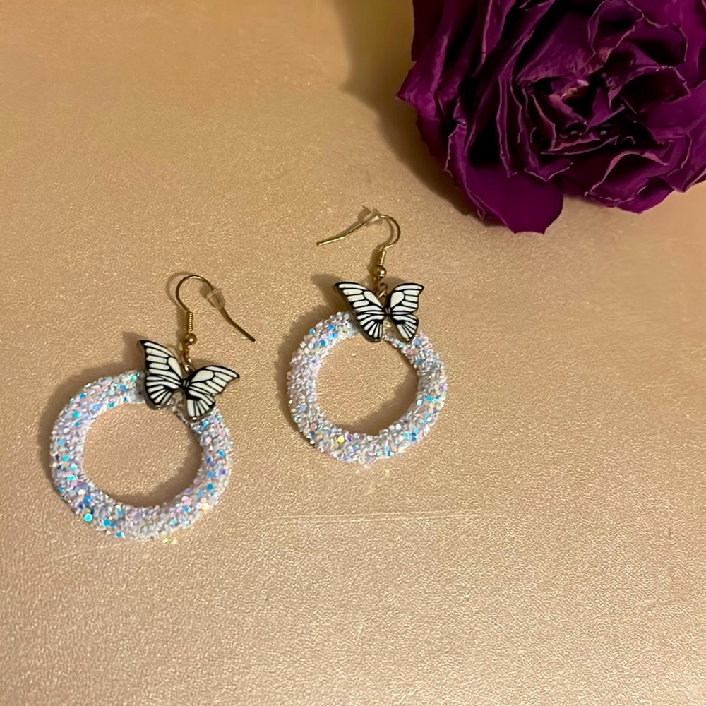 Boutique find! Glitter butterfly earrings ✨🦋